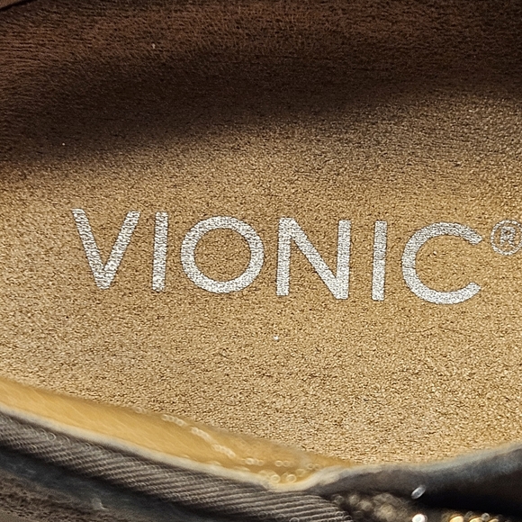 Vionic Size 7 Suede Ankle Boot 1.8" Heel Rubber Sole Side Zip Almond Closed Toe - Picture 9 of 11